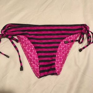 NWOT OAKLEY Tie-side Pink swimwear